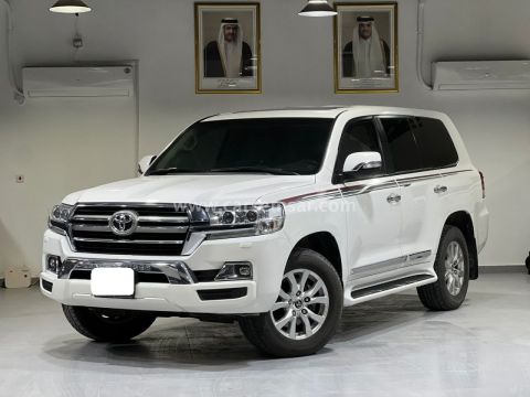 2020 Toyota Land Cruiser GXR V8