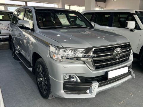 2020 Toyota Land Cruiser VXR Grand Touring S