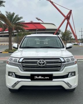 2018 Toyota Land Cruiser GXR V8