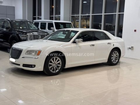 2012 Chrysler 300 C Touring SRT-8
