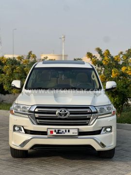 2017 Toyota Land Cruiser GXR