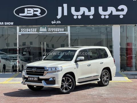 2020 Toyota Land Cruiser VXR Grand Touring S