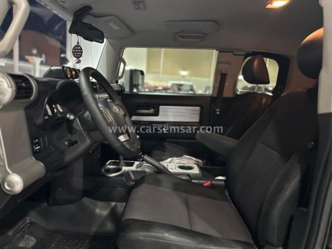 2011 تويوتا إف جي كروزر دفع رباعي