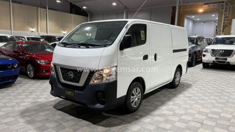 2022 نيسان أورفان فان