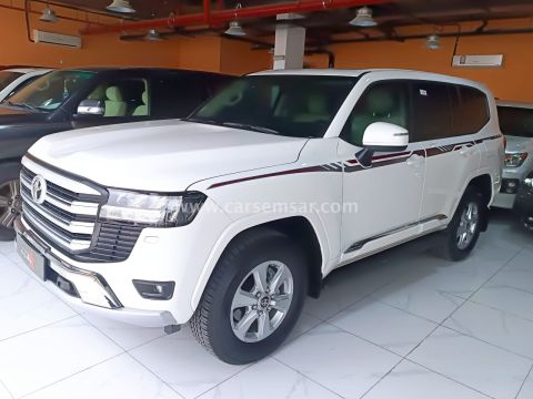 2025 Toyota Land Cruiser GXR V6