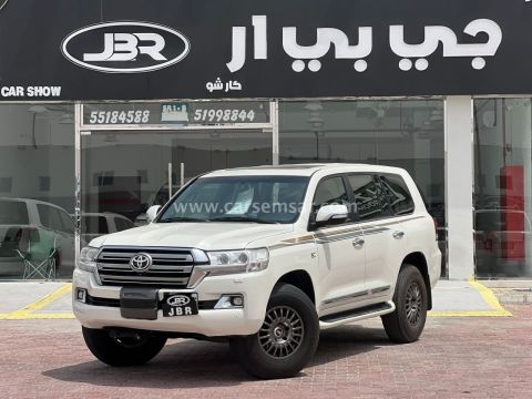2016 Toyota Land Cruiser VXR