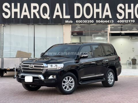 2016 Toyota Land Cruiser GXR V8