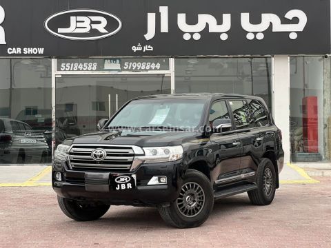 2019 تويوتا لاند كروزر VXR