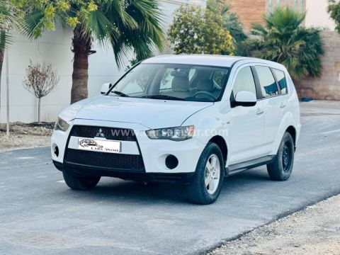 2011 ميتسوبيشي أوتلاندر جي إل إكس
