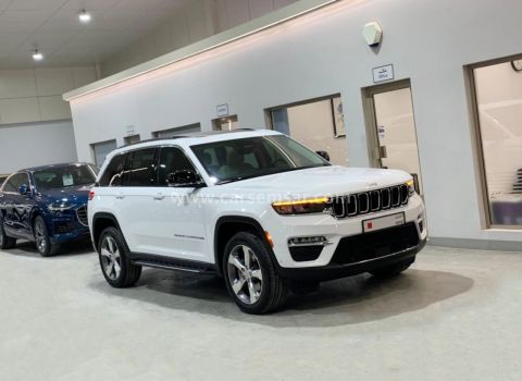 2022 جيب جراند شيروكي لميتد 3.6 4x4