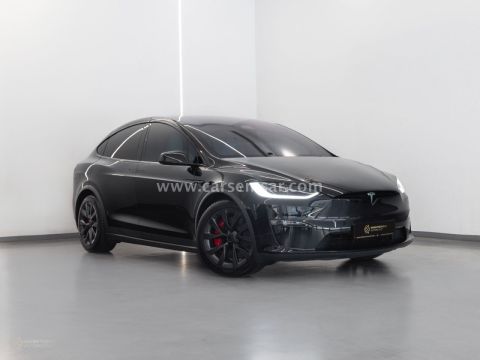 2024 تيسلا Model X Plaid