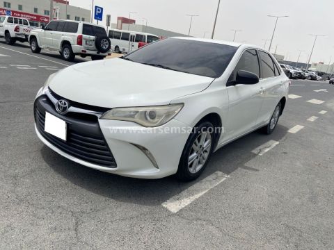 2016 تويوتا كامري جي ال اكس