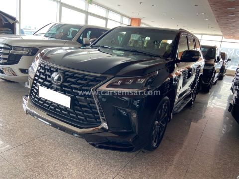 2021 لكزس ال اكس 570 سبورت بلاك إيديشن