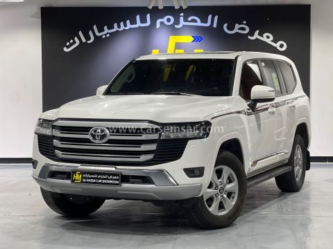 2025 Toyota Land Cruiser GXR V6