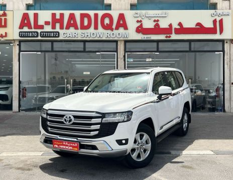 2025 Toyota Land Cruiser GXR V6