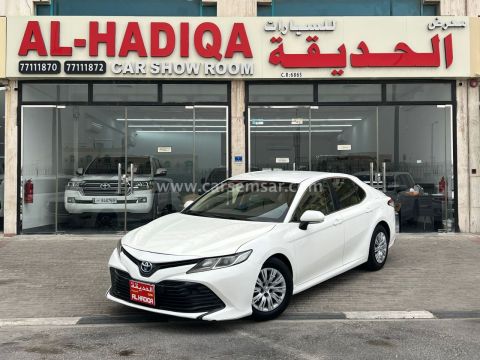 2018 تويوتا كامري ال إي
