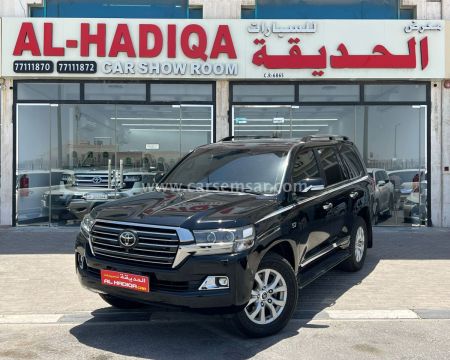 2017 Toyota Land Cruiser VXR Black Edition