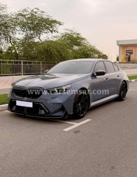 2025 BMW M5