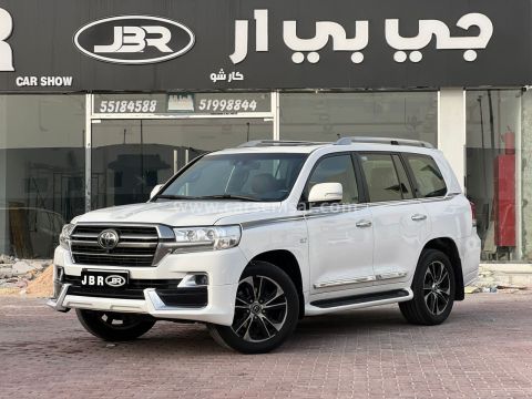 2020 Toyota Land Cruiser VXR Grand Touring S