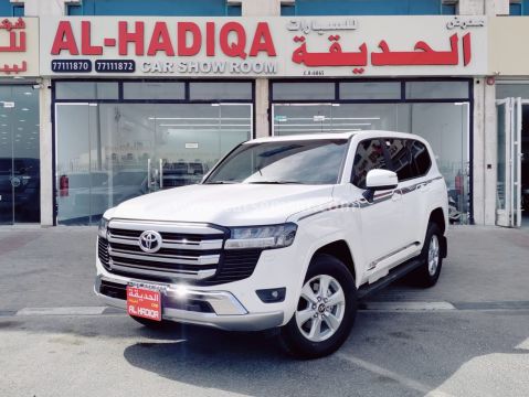 2025 Toyota Land Cruiser GXR V6