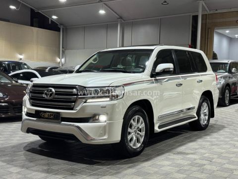 2018 تويوتا لاند كروزر GXR V8