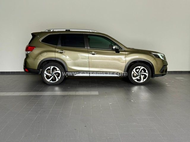 2022 Subaru Forester 2.0 — photo 2 for sale in Qatar