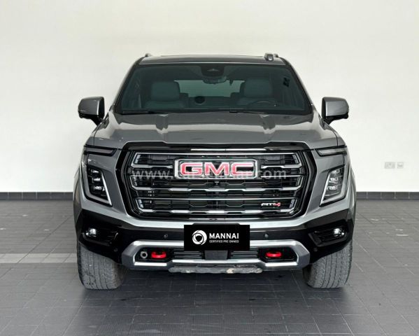 2025 GMC Yukon AT4 — photo 2 for sale in Qatar