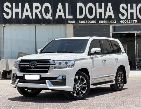 2020 Toyota Land Cruiser VXR Grand Touring S