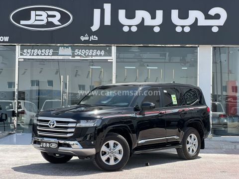 2025 Toyota Land Cruiser GXR V6