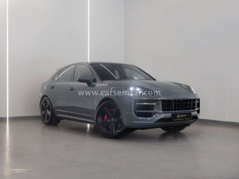 2025 Porsche Cayenne GTS