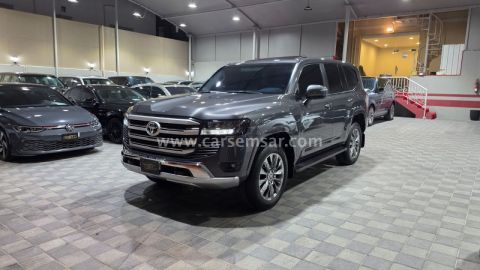 2024 Toyota Land Cruiser GXR V6