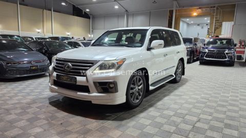 2014 Lexus LX 570
