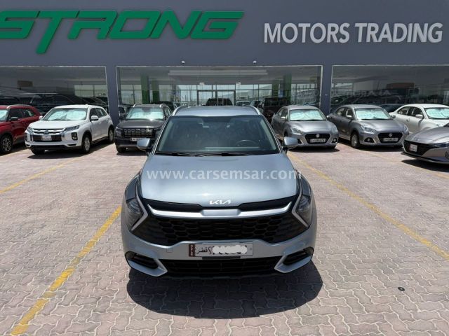 2023 Kia Sportage 2.0 — photo 1 for sale in Qatar