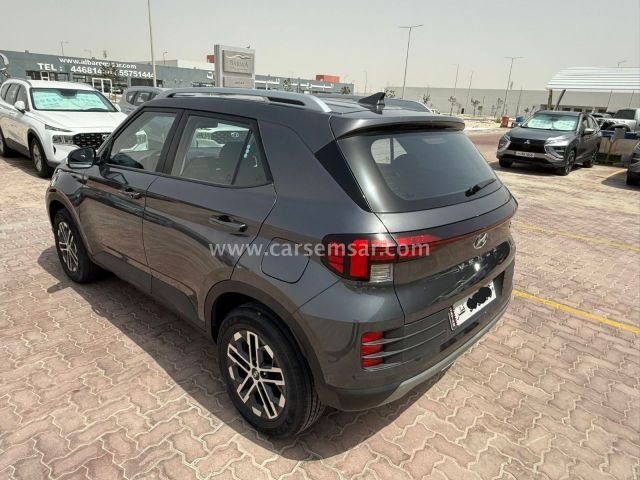2023 Hyundai Venue — photo 2 for sale in Qatar