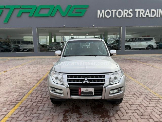 2022 Mitsubishi Pajero 3.5 V6 — photo 1 for sale in Qatar