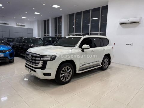 2026 Toyota Land Cruiser GXR V6