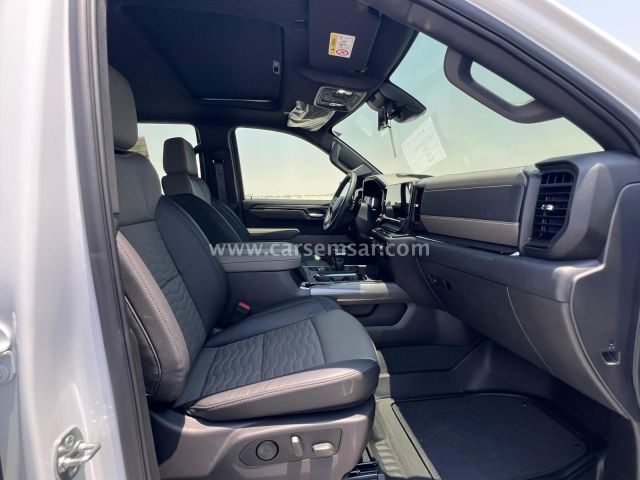 2025 Chevrolet Silverado ZR2 — photo 2 for sale in Qatar