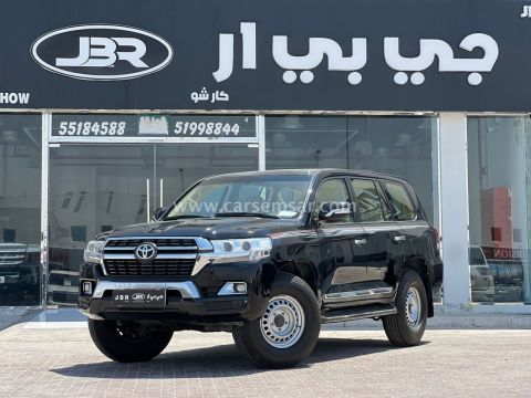 2016 تويوتا لاند كروزر GXR V8