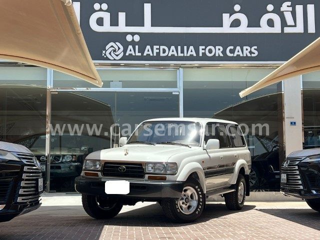 1997 Toyota Land Cruiser VXR — photo 1 for sale in Qatar