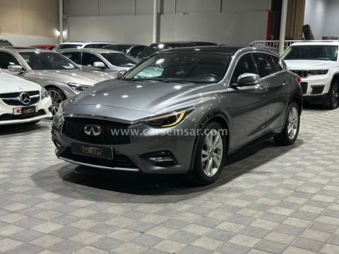 2017 Infiniti Q 30