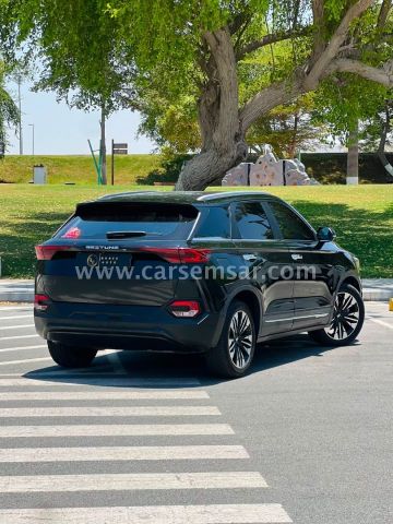 2023 Bestune T77 — photo 2 for sale in Qatar