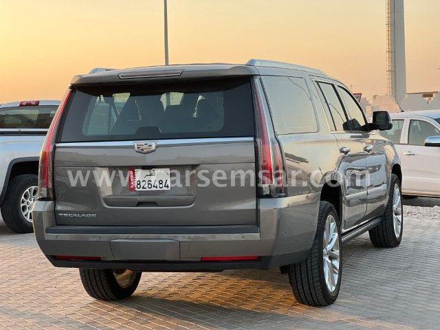 2019 Cadillac Escalade 6.2 V8 — photo 2 for sale in Qatar