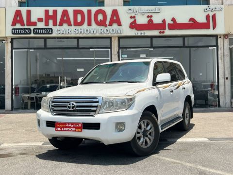 2011 تويوتا لاند كروزر GXR V8