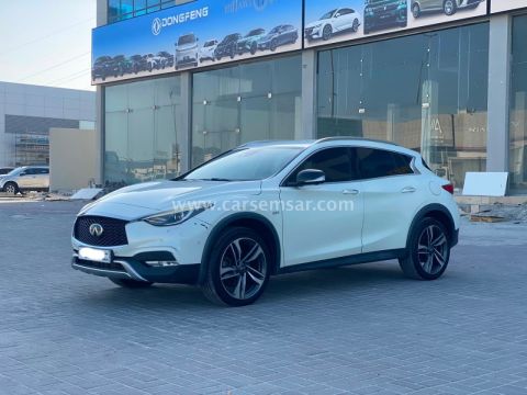 2018 إنفينيتي QX 30