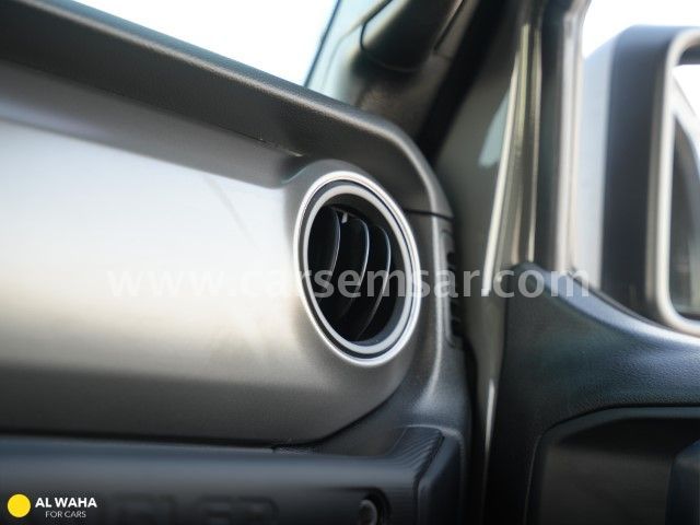2023 Jeep Wrangler Sport 3.6 — photo 2 for sale in Qatar