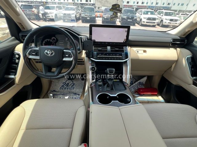2024 Toyota Land Cruiser GXR Twin Turbo — photo 2 for sale in Qatar