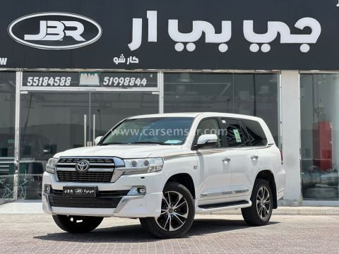 2019 تويوتا لاند كروزر VXR