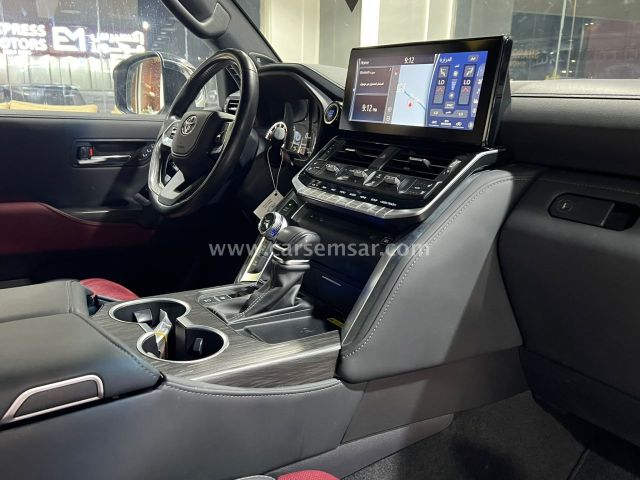 2023 Toyota Land Cruiser VXR Twin Turbo — photo 2 for sale in Qatar