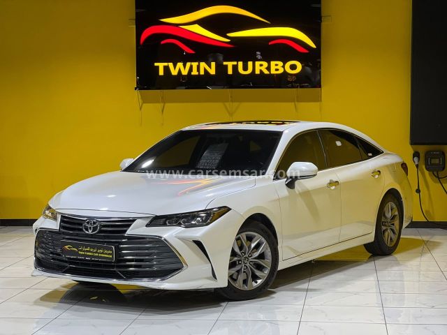2020 Toyota Avalon XLE — photo 1 for sale in Qatar