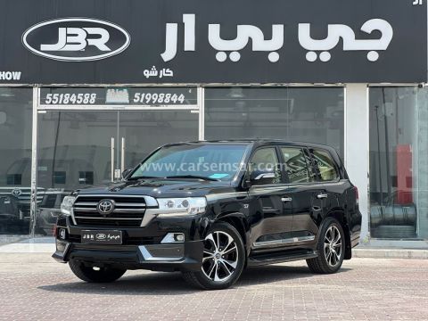 2020 تويوتا لاند كروزر VXR